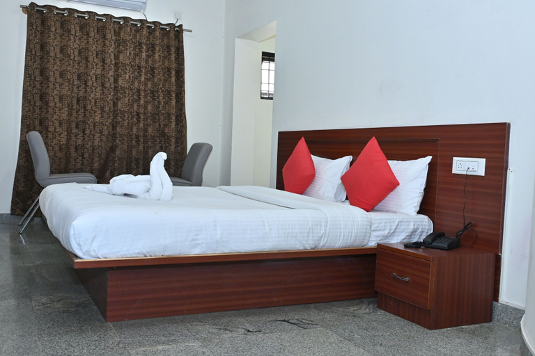 Bedroom, Heritage Inn, Bangalore