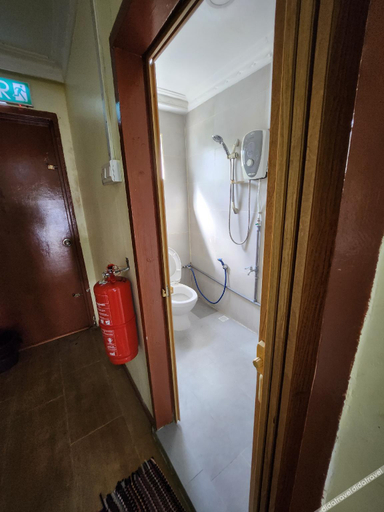 Bathroom, Lth (Little Turtles Home), Semporna