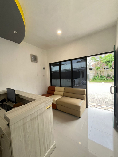 Bedroom 2, Puri Residence Hotel, Blitar