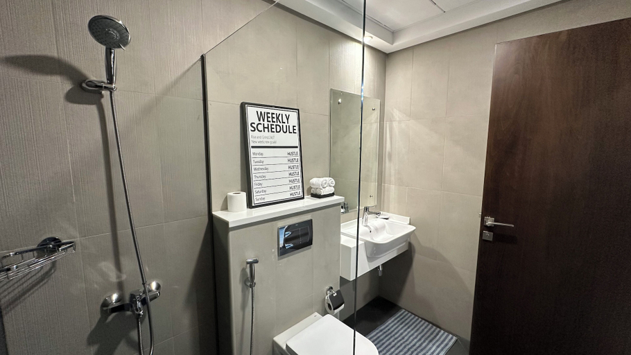 Bathroom 3, Quirky Home Near Miracle Garden, Dubai