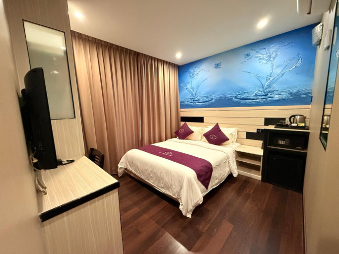 Bedroom 21