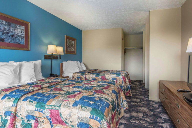 Bedroom 2, Rodeway Inn Jackson, Madison