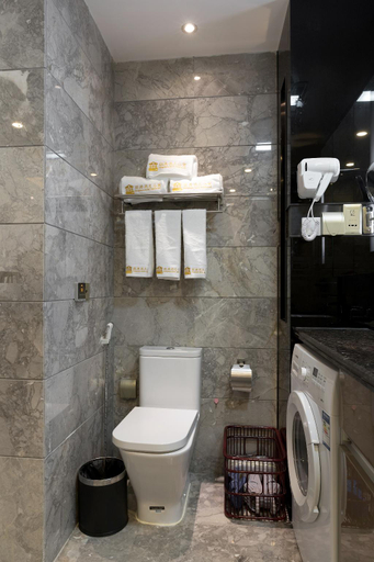 Bathroom 23