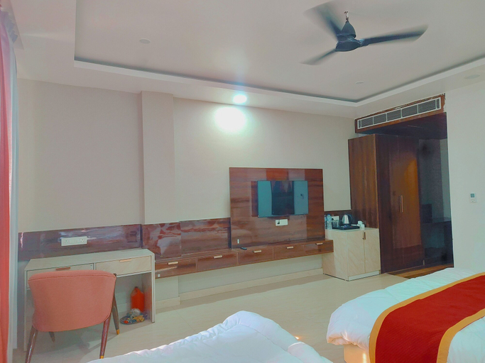 Bedroom 4, Sitaynam Hotel & Resort-Infront RAM Temp, Faizabad