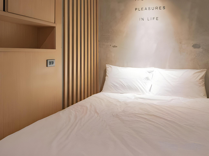Bedroom 25