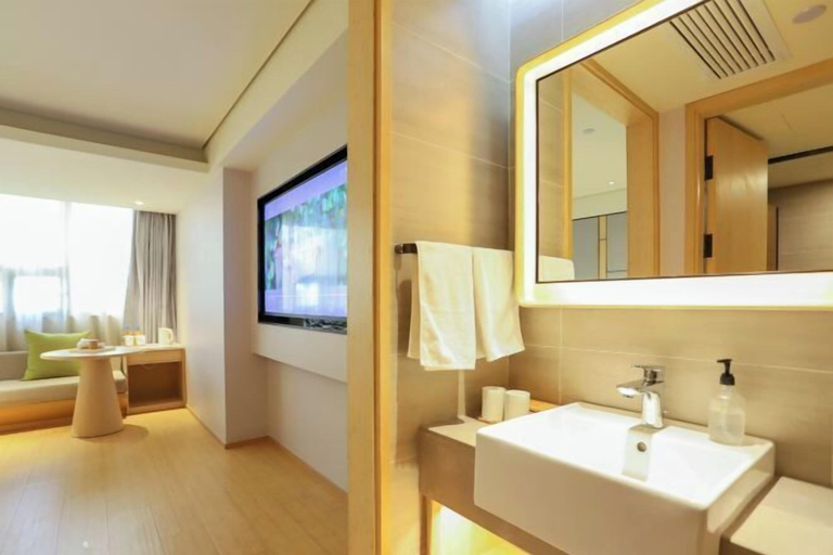 Bathroom 4, JI Hotel (Wuhan Hankou Railway Station Tangjiadun), Wuhan