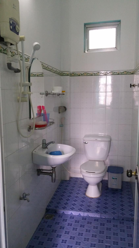Bathroom, Minh Tai Hotel, Mỹ Tho