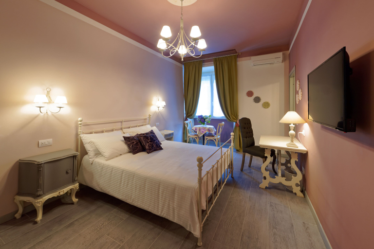 Bedroom 2, White Ribbon, Milano