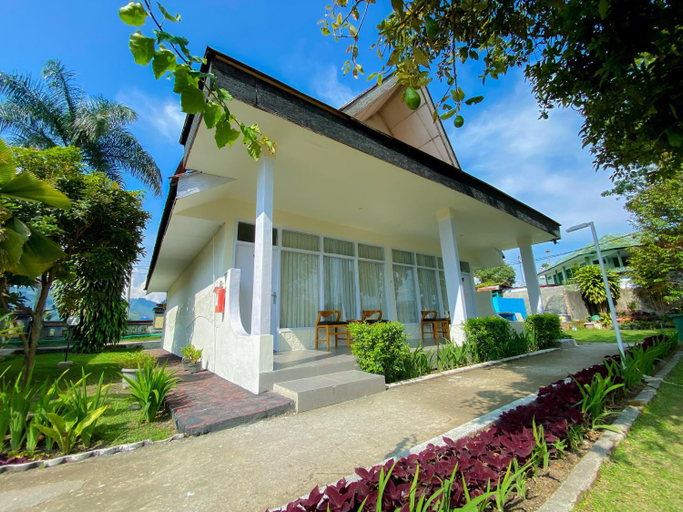 Exterior 6