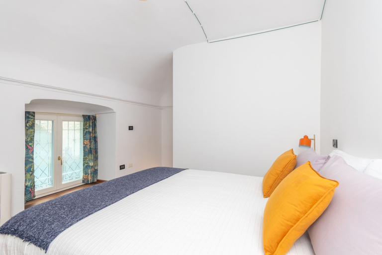Room 2, Elegant Home With Sauna by Wonderful Italy, Torino