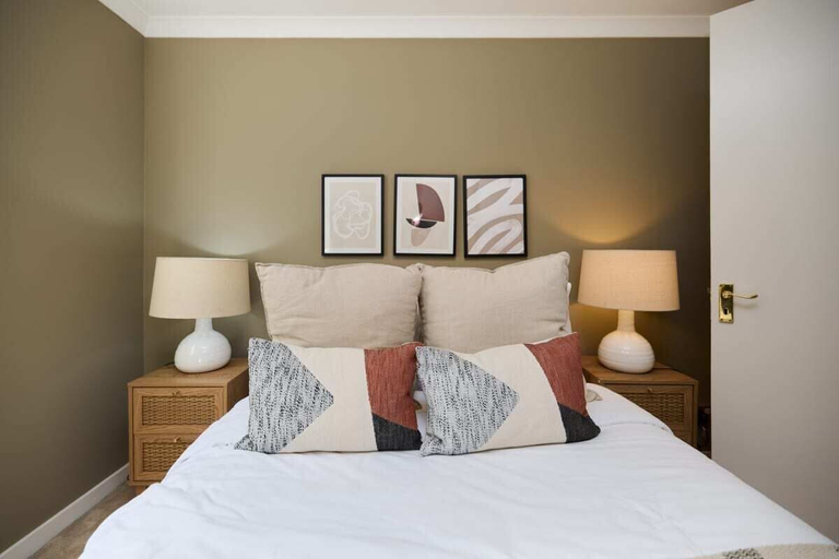 Others 5, The Brompton Park Escape Bright 2bdr Flat With Patio Access, London