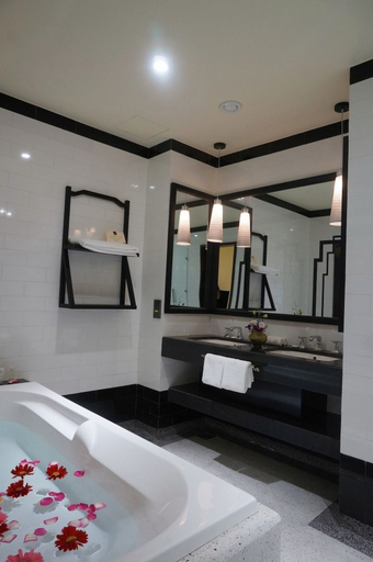 温泉���泉, Villa Hue Hotel, Huế