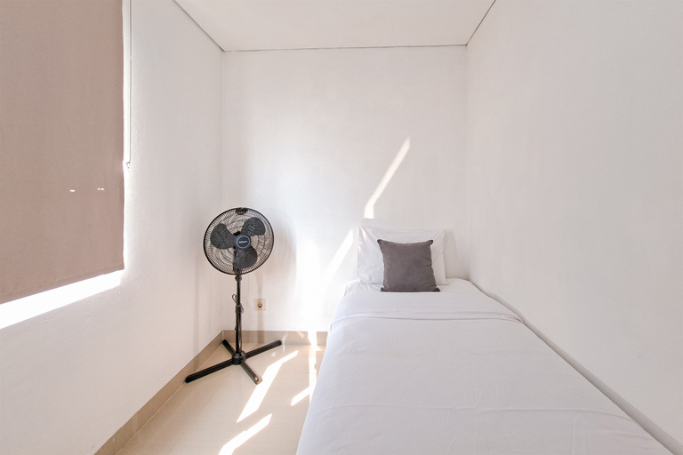 Others 3, Simply Look 2BR Apartment Poris 88 By Travelio, Tangerang