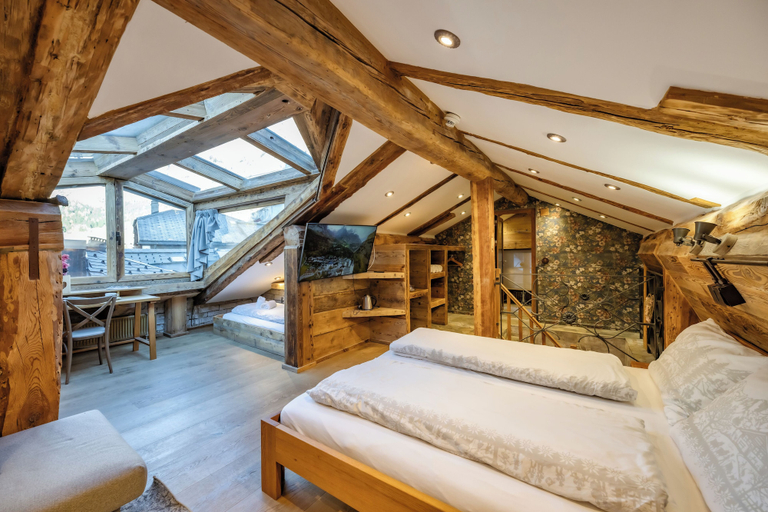 Bedroom 2, Hotel de la Croix Fédérale, Leuk