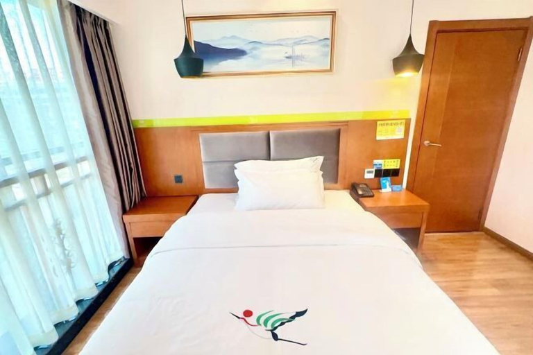 Bedroom 3, Hedu Hotel, Zhaotong