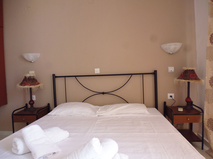 Bedroom 4, Farkia Exclusive Studios, South Aegean