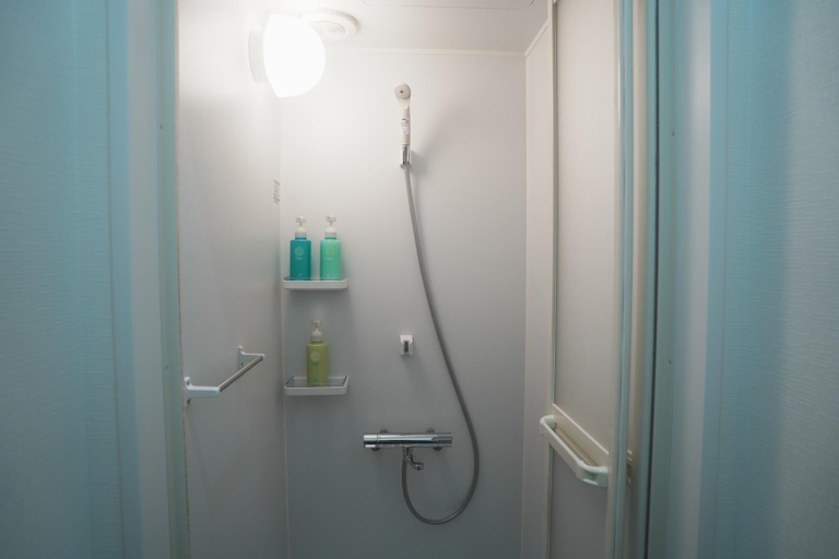 Bathroom 15