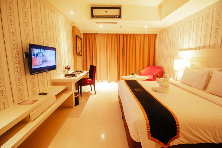 Bedroom 13