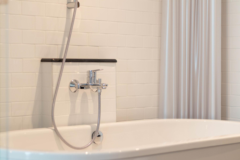 Bathroom 28