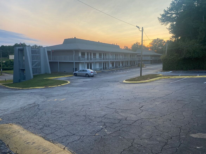 Exterior & Views 2, 1st Place at Wesley, DeKalb