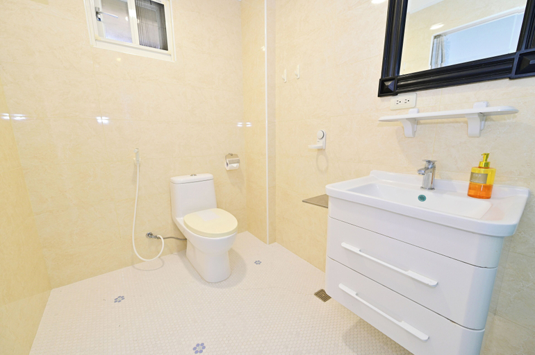 Bathroom 4, Pescadores B&B, Penghu