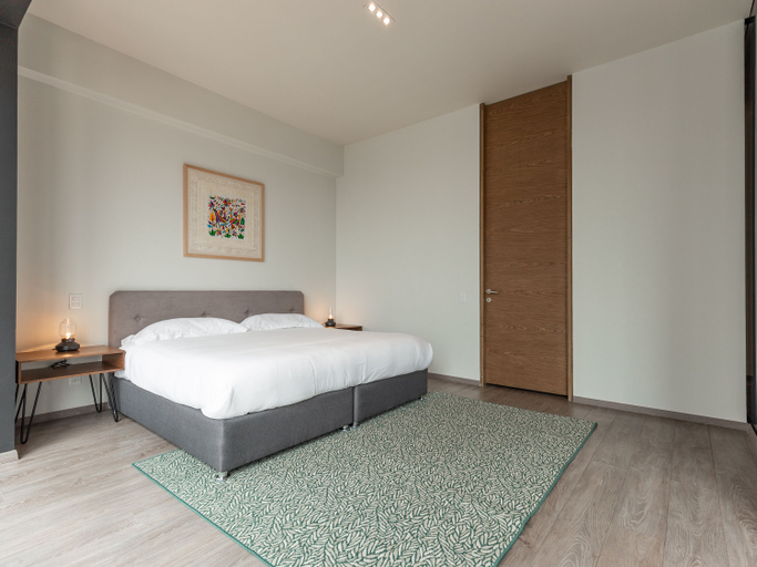 Bedroom 3, Magenta by Kukun, Mexico City