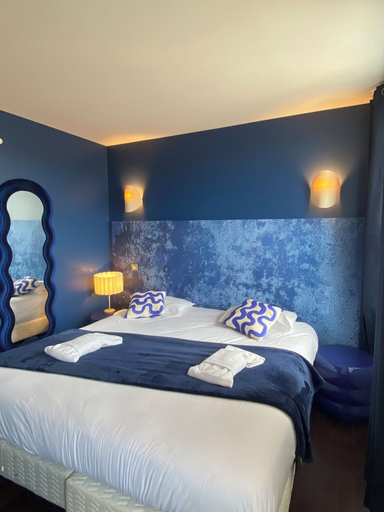 Bedroom 4, Hotel de Paris, Hérault