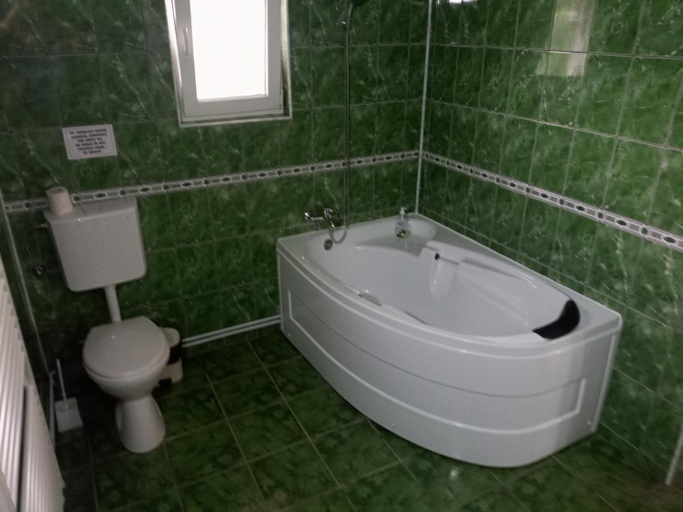 Bathroom, Natural Balkanic, Targoviste