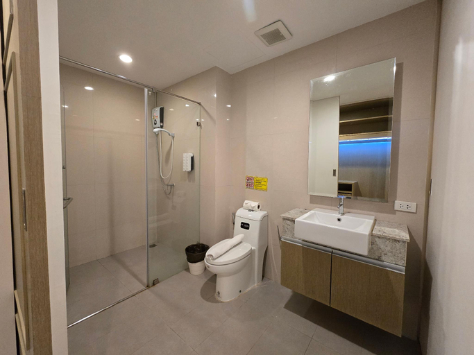 Bathroom 6