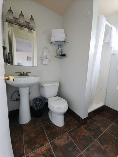 Bathroom 3, Westport RV Park & Motel, Grays Harbor