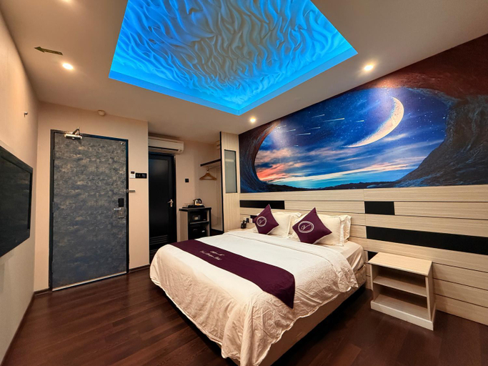 Bedroom 23