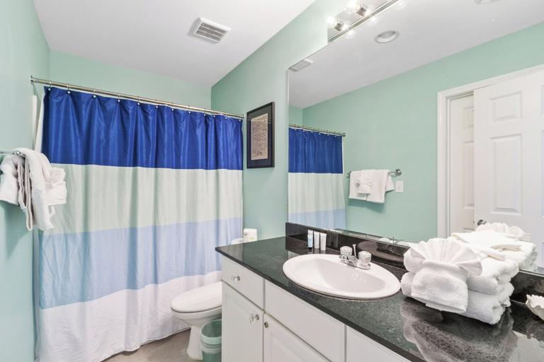 Bathroom 3, San Carlos 1501, Baldwin