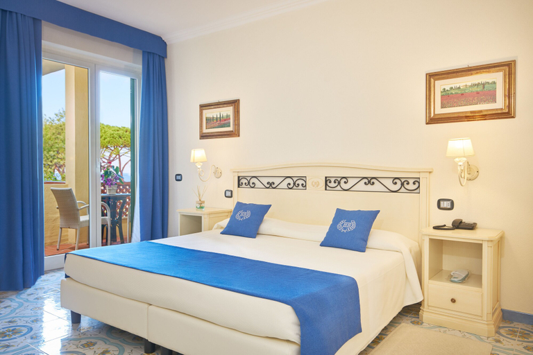 Bedroom 4, Hotel Biodola, Livorno