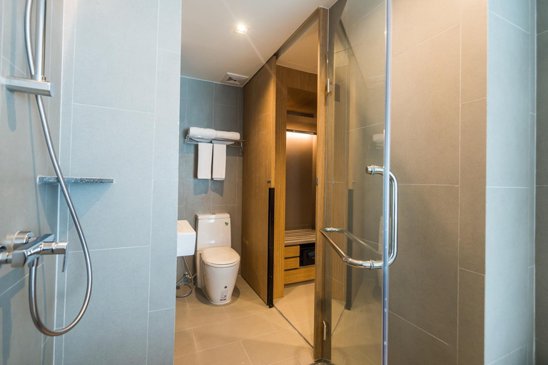 Bathroom 3, Sea Me Spring Tree Hotel, Pattaya