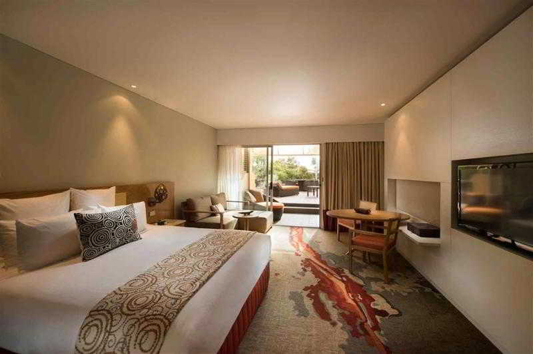 Bedroom 3, Sails In The Desert, Petermann-Simpson