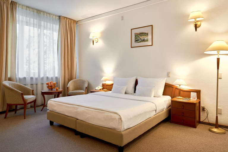 Bedroom, Voznesensky Hotel, Ekaterinburg gorsovet
