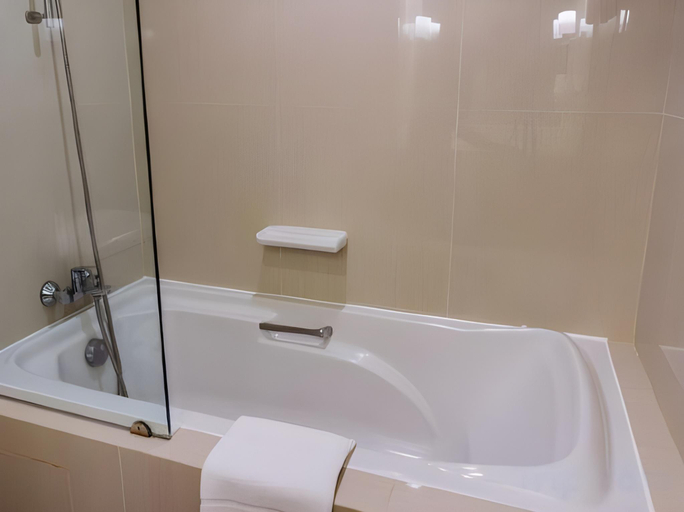 Bathroom 26