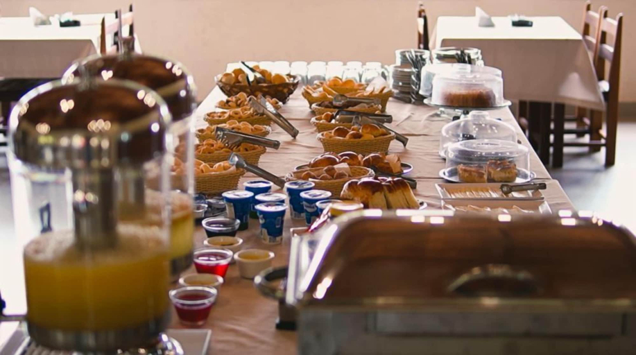 Food & Drinks
