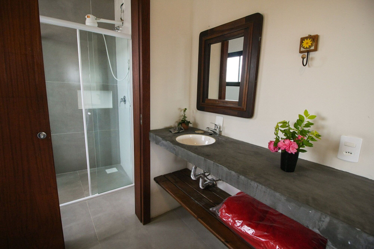 Bathroom 4, Hospedaria Noite Lunar - Praia do Rosa - SC, Imbituba