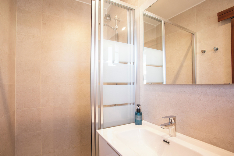 Bathroom 4, Hotel Playa Sol, Baleares