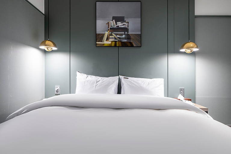 Bedroom, brown-dot hotel, Pyeongtaek