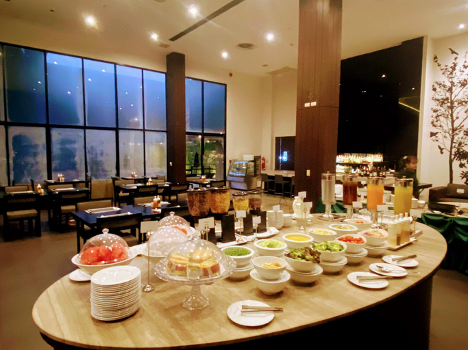 Food & Drinks 5, Vismaya Hotel Suvarnabhumi, Bang Phli