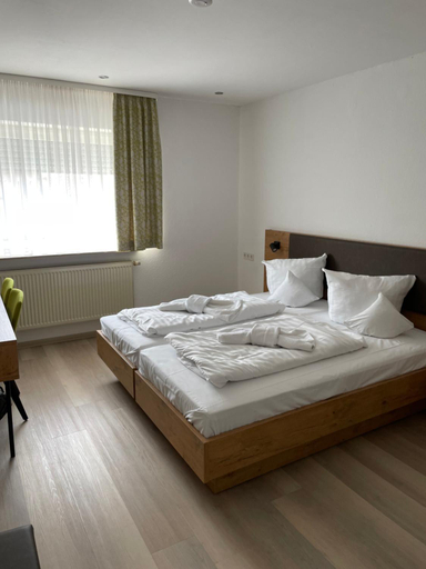 Bedroom, Gasthof Adler, Lahn-Dill-Kreis