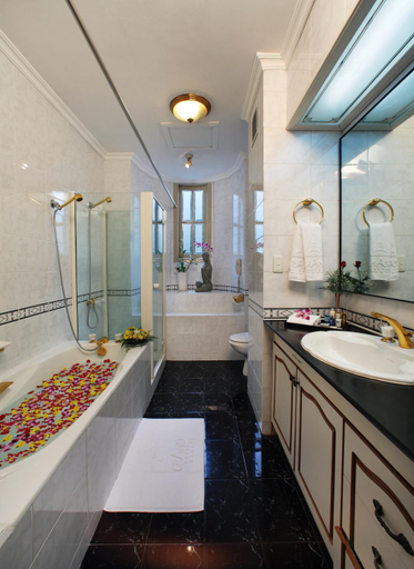 Bathroom 9