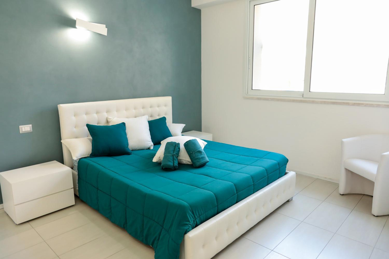 Others 5, The Smerald, Sassari