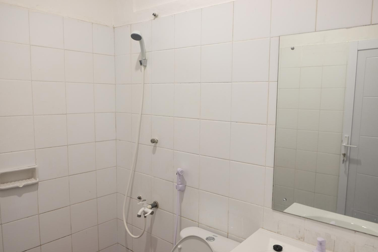 Bathroom 11