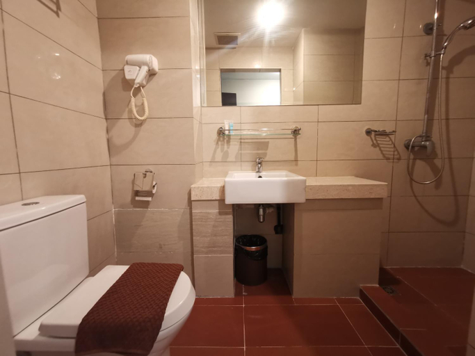 Others 4, De Leon Hotel ll, Lahad Datu