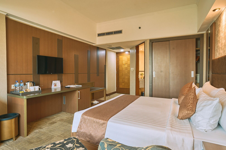 bedroom 28
