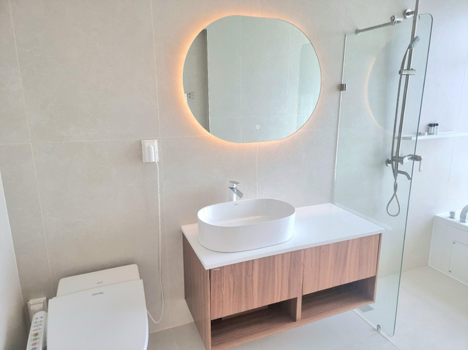 Bathroom 3, Jeju Rich Hotel, Jeju