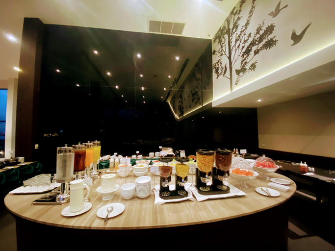 Food & Drinks 5, Vismaya Hotel Suvarnabhumi, Bang Phli